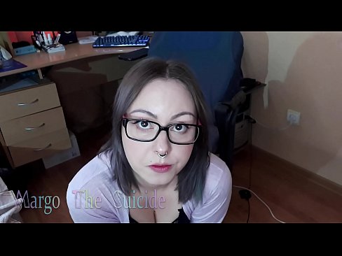 ❤️ Ọmọbinrin ti o ni gbese pẹlu awọn gilaasi buruja Dildo jinna lori Kamẹra ❤️❌  si wa